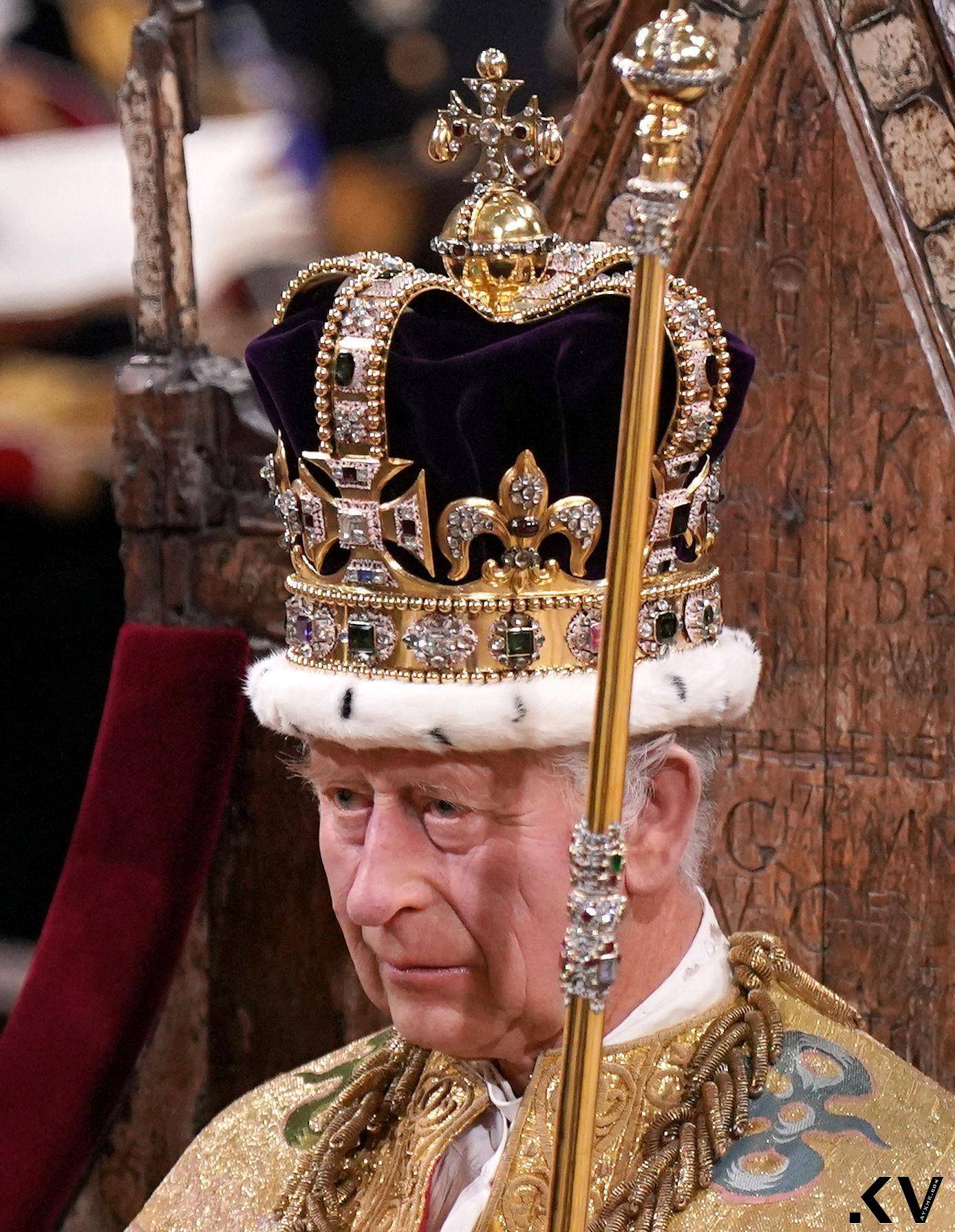 英国王加冕王冠一生只戴一次　礼成换戴闪耀317.4克拉巨钻冠冕 时尚穿搭 图3张